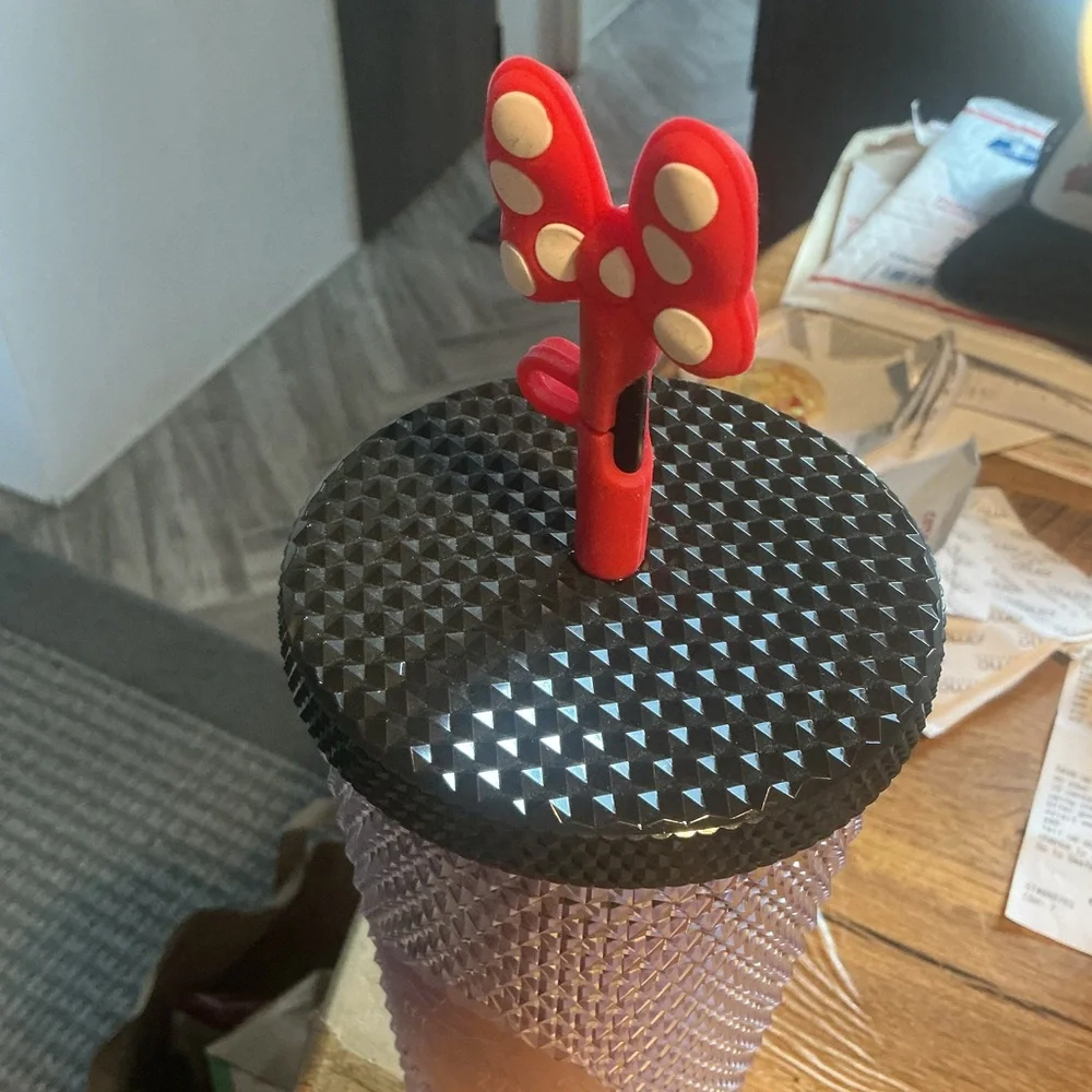 NEW VINTAGE (2025) STARBUCKS DISNEYLAND MINNIE MOUSE CLASSIC POLKA DOT TUMBLER - Picture 5 of 16